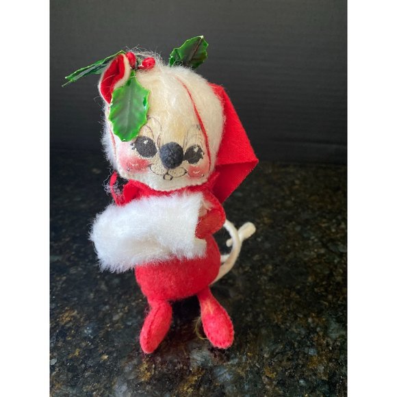 Annalee Mobilitee Christmas Mouse with Fur Muff and Santa Hat, 1969 - Picture 1 of 8